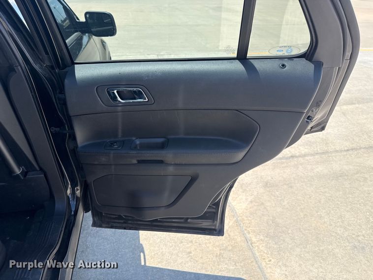 image for item ET6333 2015 Ford Explorer Police Interceptor SUV