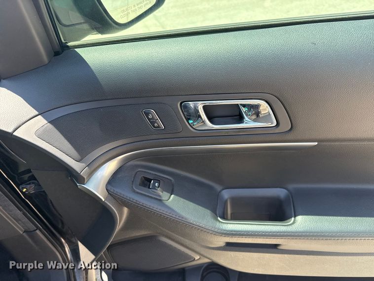 image for item ET6333 2015 Ford Explorer Police Interceptor SUV