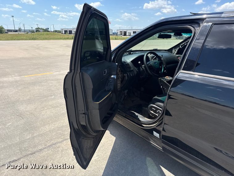 image for item ET6334 2016 Ford Explorer Police Interceptor SUV