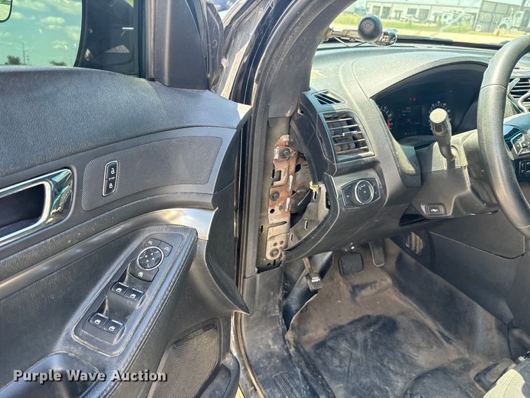 image for item ET6334 2016 Ford Explorer Police Interceptor SUV