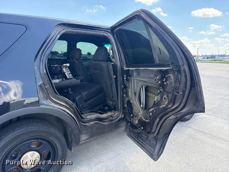 image for item ET6334 2016 Ford Explorer Police Interceptor SUV