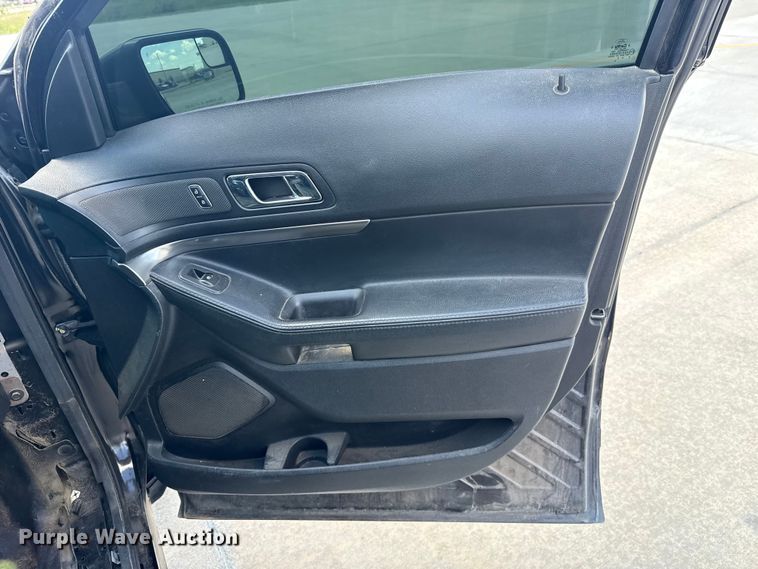image for item ET6334 2016 Ford Explorer Police Interceptor SUV