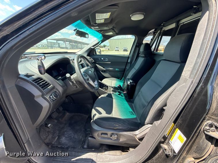 image for item ET6336 2015 Ford Explorer Police Interceptor SUV