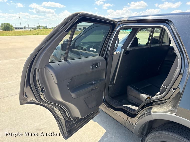 image for item ET6336 2015 Ford Explorer Police Interceptor SUV
