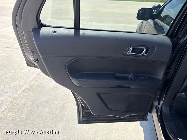 image for item ET6336 2015 Ford Explorer Police Interceptor SUV