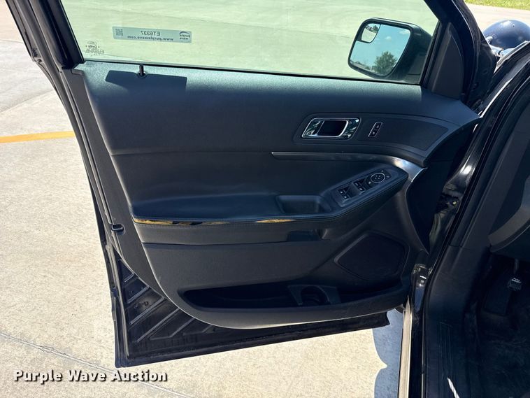 image for item ET6337 2015 Ford Explorer Police Interceptor SUV