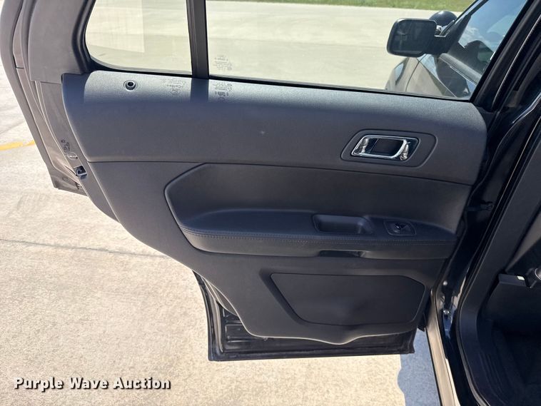 image for item ET6337 2015 Ford Explorer Police Interceptor SUV