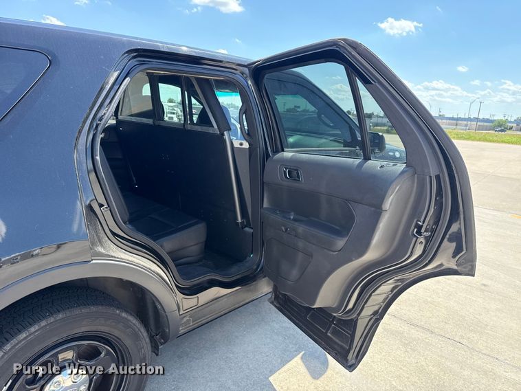image for item ET6337 2015 Ford Explorer Police Interceptor SUV