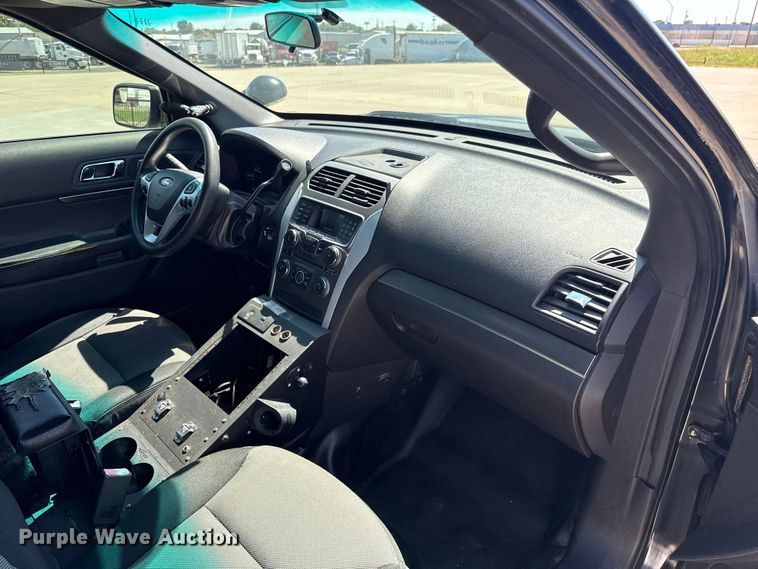 image for item ET6337 2015 Ford Explorer Police Interceptor SUV