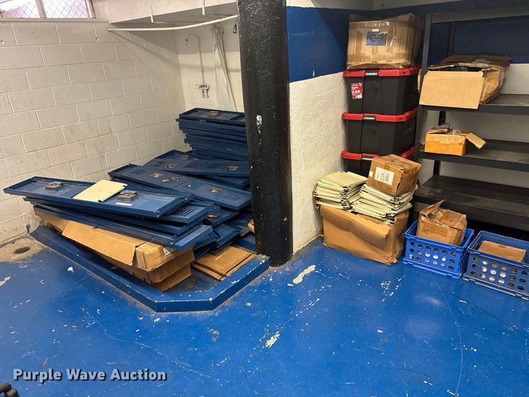image for item ET6348 Approximately 50 lockers