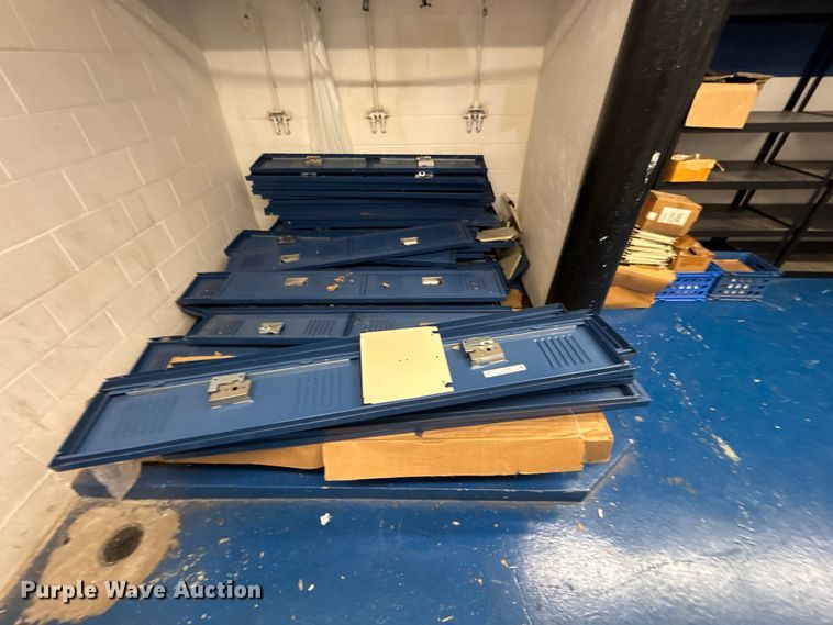 image for item ET6348 Approximately 50 lockers