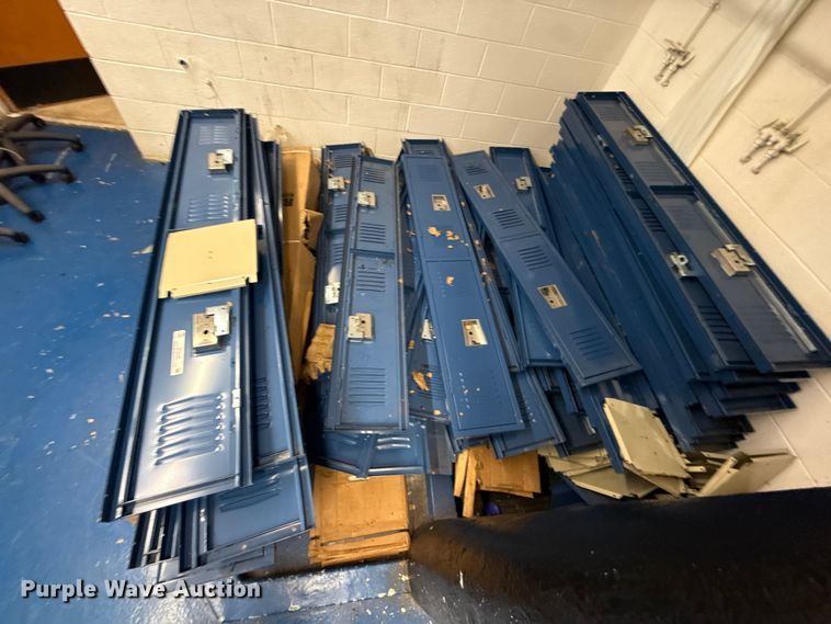 image for item ET6348 Approximately 50 lockers
