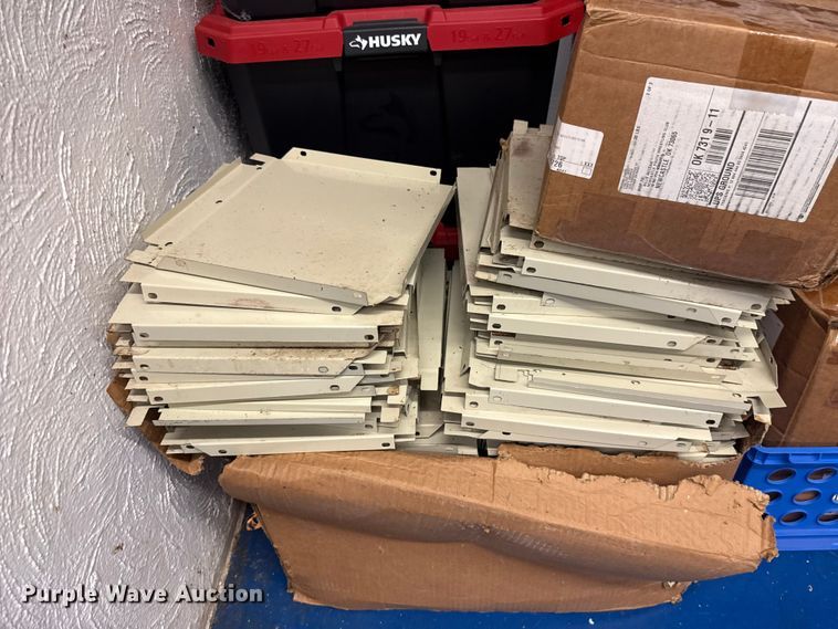image for item ET6348 Approximately 50 lockers