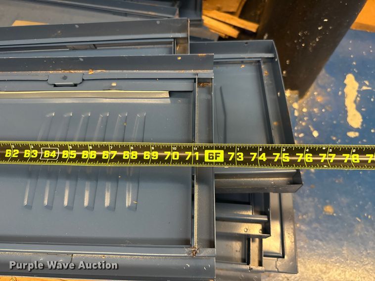 image for item ET6348 Approximately 50 lockers
