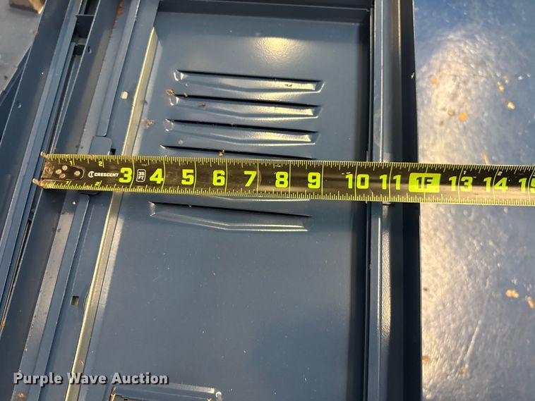 image for item ET6348 Approximately 50 lockers