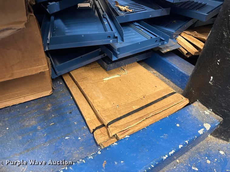 image for item ET6348 Approximately 50 lockers