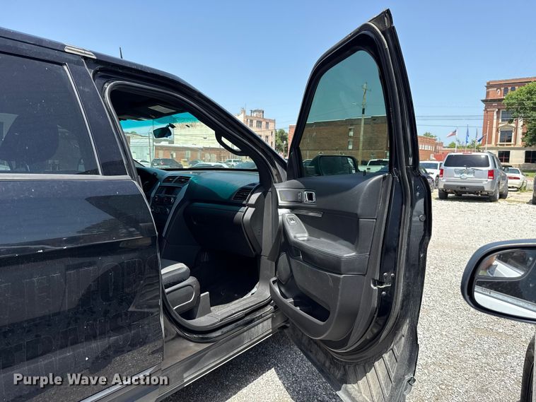 image for item ET6401 2014 Ford Explorer Police Interceptor SUV