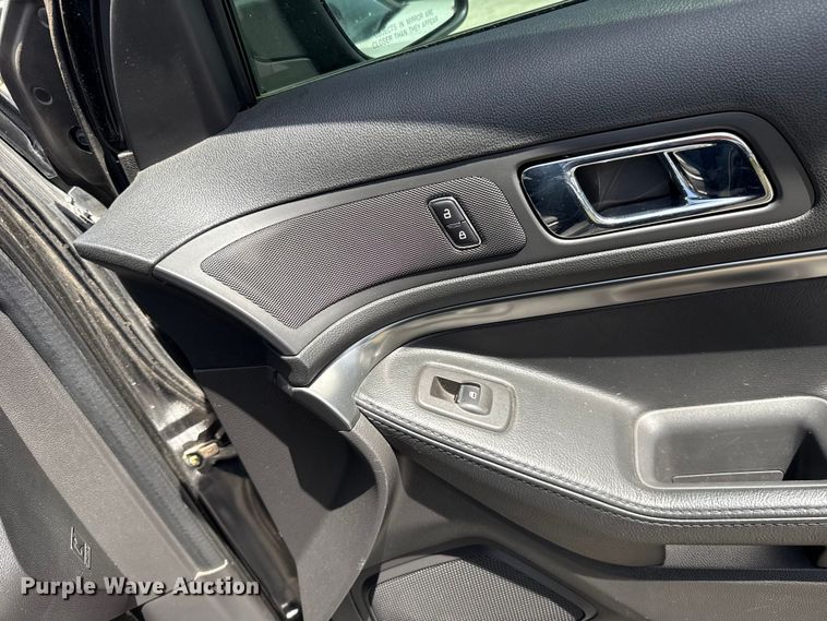 image for item ET6401 2014 Ford Explorer Police Interceptor SUV