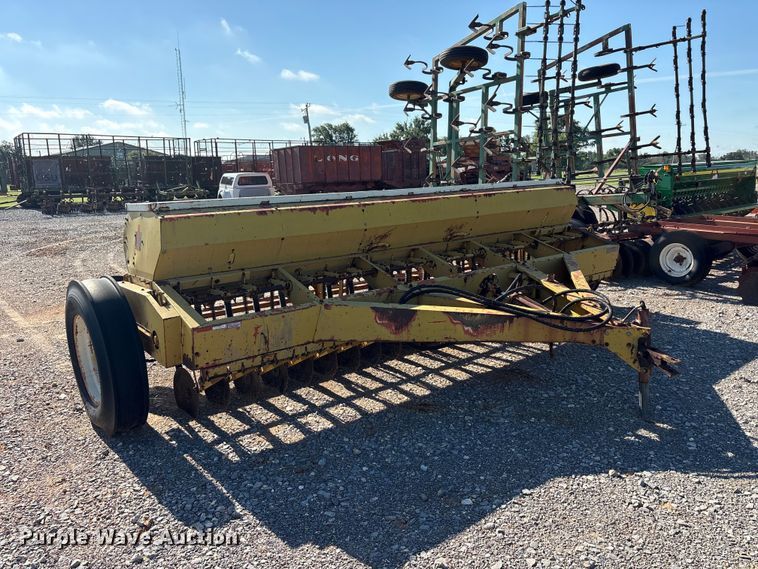 image for item EU5712 International Harvester  510 grain drill