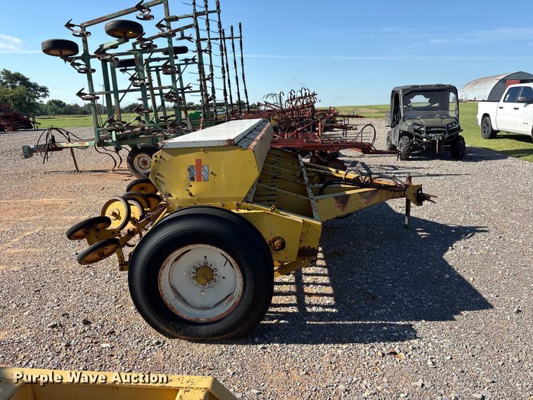 image for item EU5712 International Harvester  510 grain drill