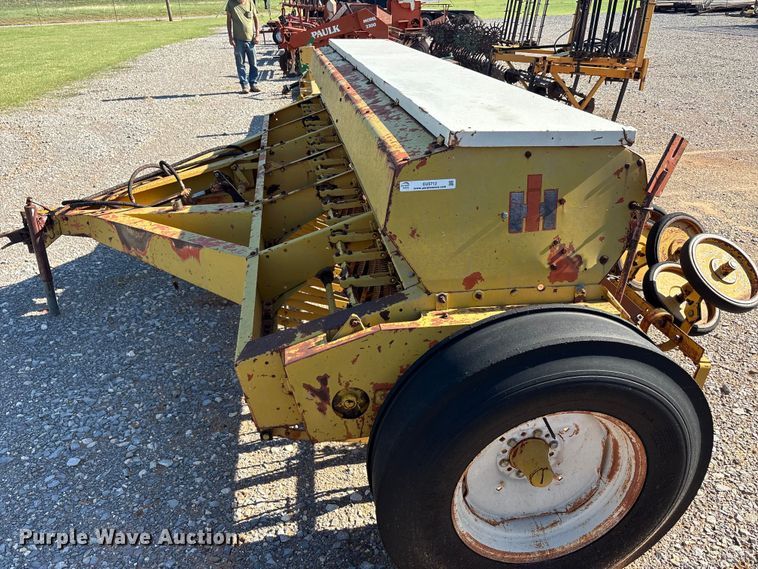 image for item EU5712 International Harvester  510 grain drill