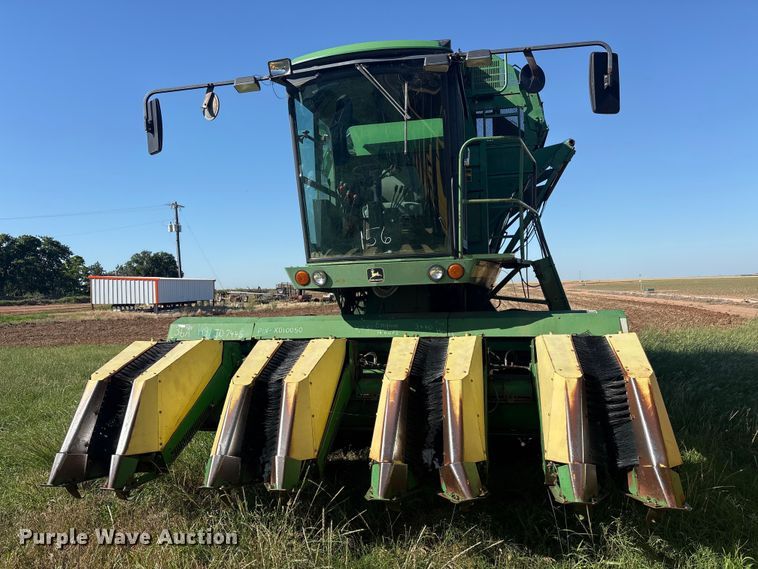 image for item EU5718 1991 John Deere 7445 cotton stripper