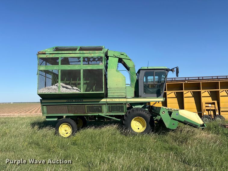 image for item EU5718 1991 John Deere 7445 cotton stripper