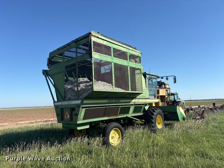 image for item EU5718 1991 John Deere 7445 cotton stripper