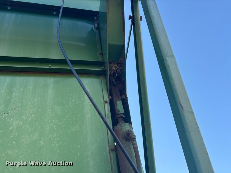 image for item EU5718 1991 John Deere 7445 cotton stripper