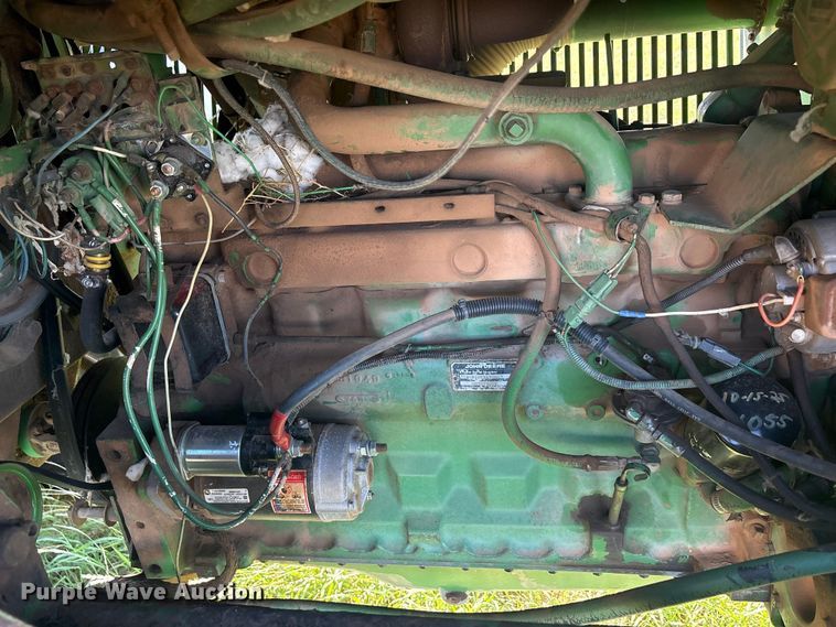 image for item EU5718 1991 John Deere 7445 cotton stripper