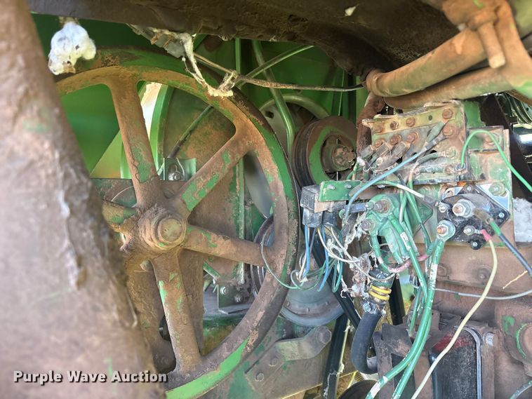 image for item EU5718 1991 John Deere 7445 cotton stripper