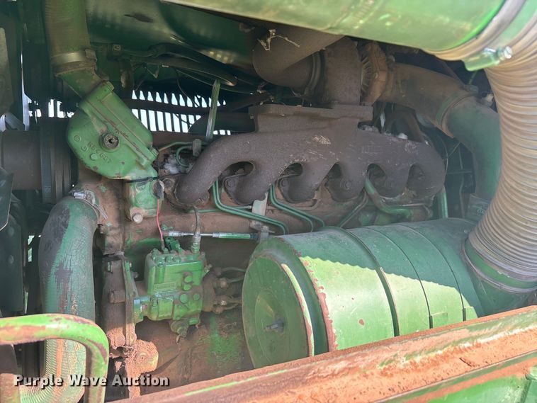 image for item EU5718 1991 John Deere 7445 cotton stripper