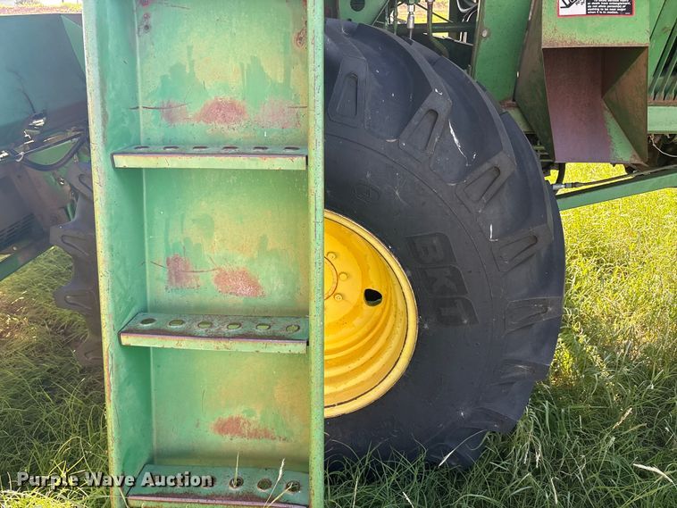 image for item EU5718 1991 John Deere 7445 cotton stripper