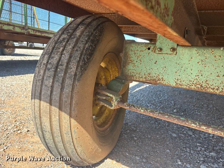 image for item EU5722 Cotton trailer