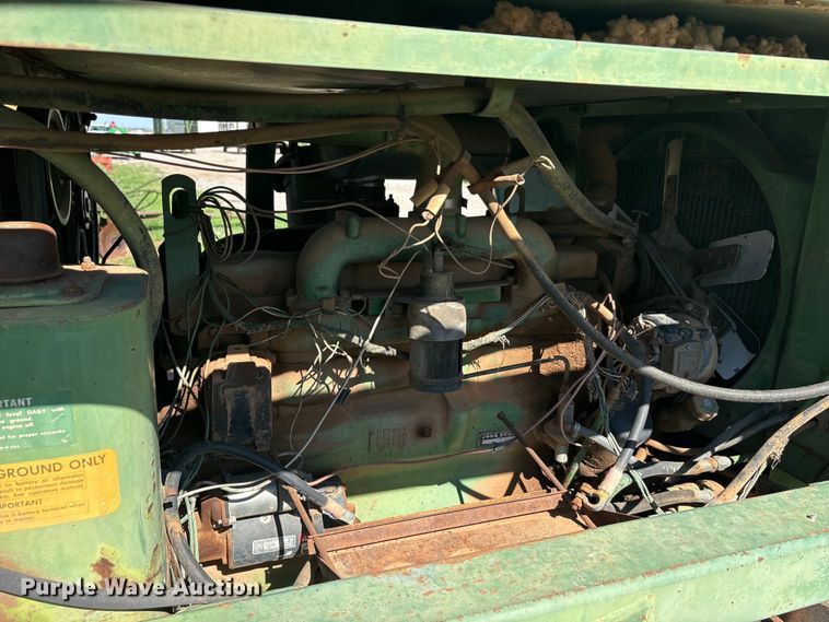 image for item EU5723 John Deere 484 cotton stripper