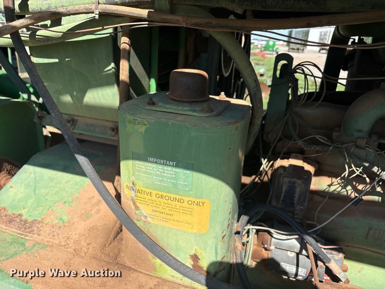 image for item EU5723 John Deere 484 cotton stripper