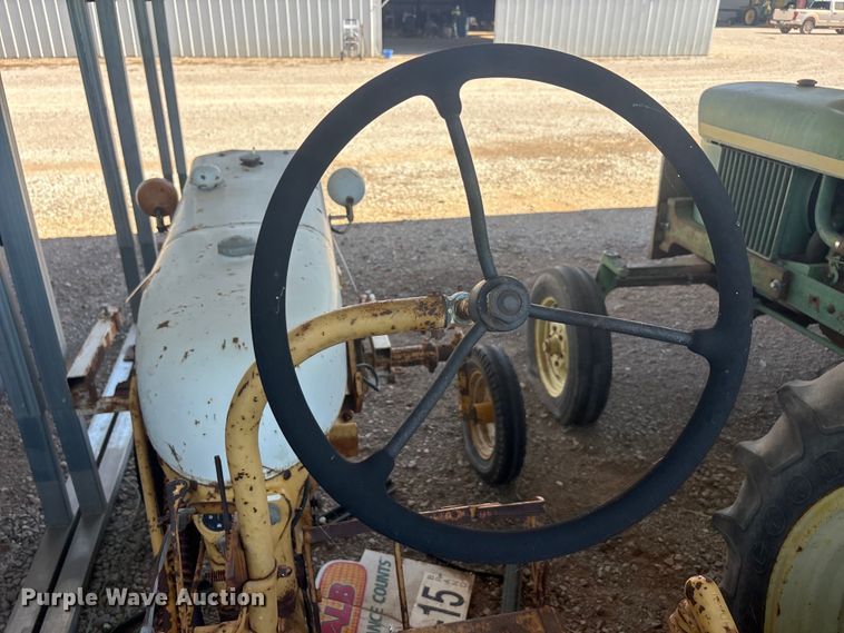 image for item EU5724 International tractor