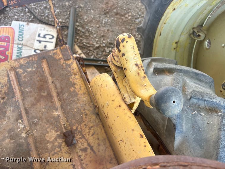 image for item EU5724 International tractor