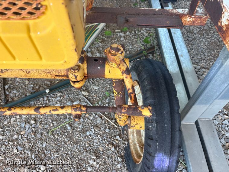 image for item EU5724 International tractor