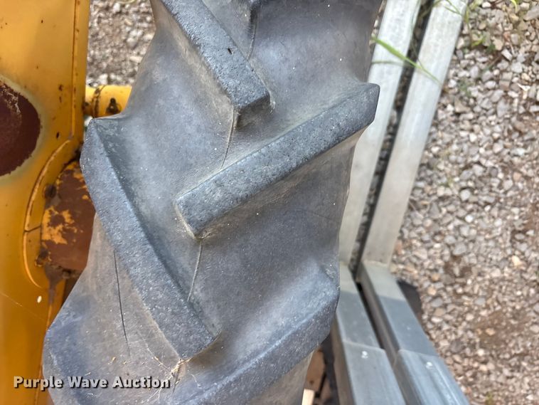 image for item EU5724 International tractor