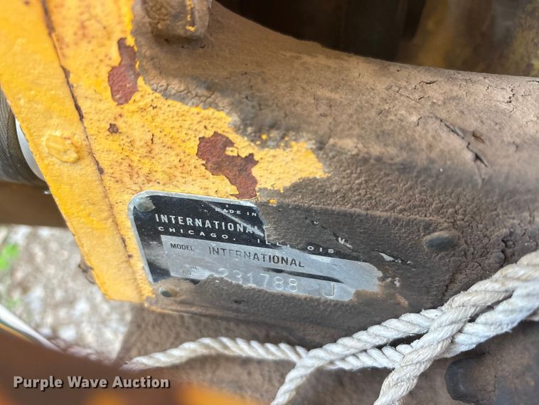 image for item EU5724 International tractor