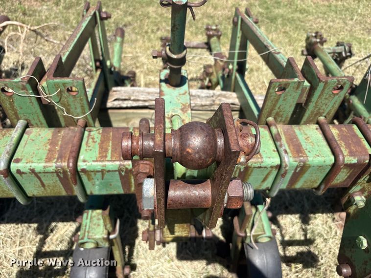 image for item EU5726 John Deere ER014 row crop cultivator