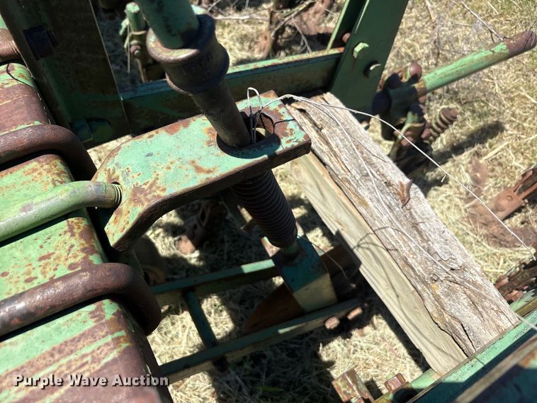 image for item EU5726 John Deere ER014 row crop cultivator
