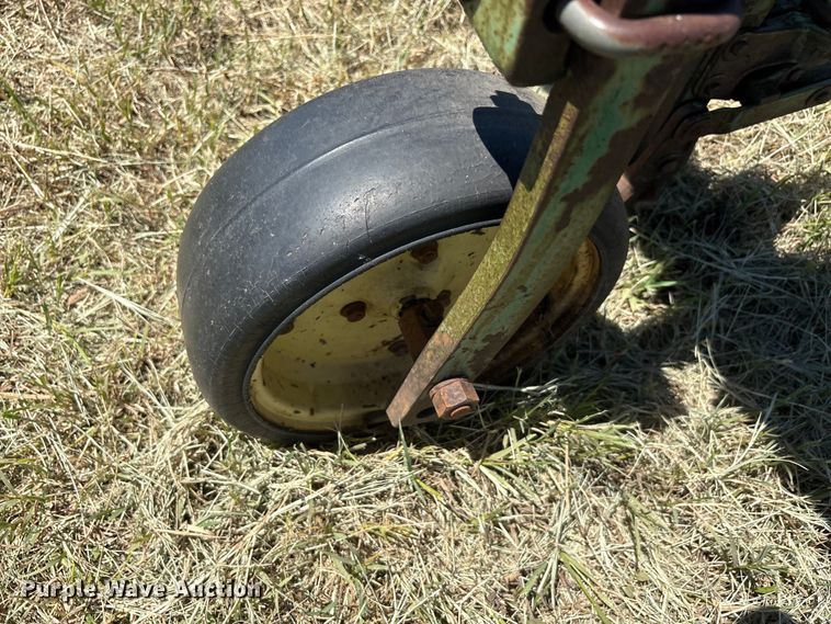 image for item EU5726 John Deere ER014 row crop cultivator