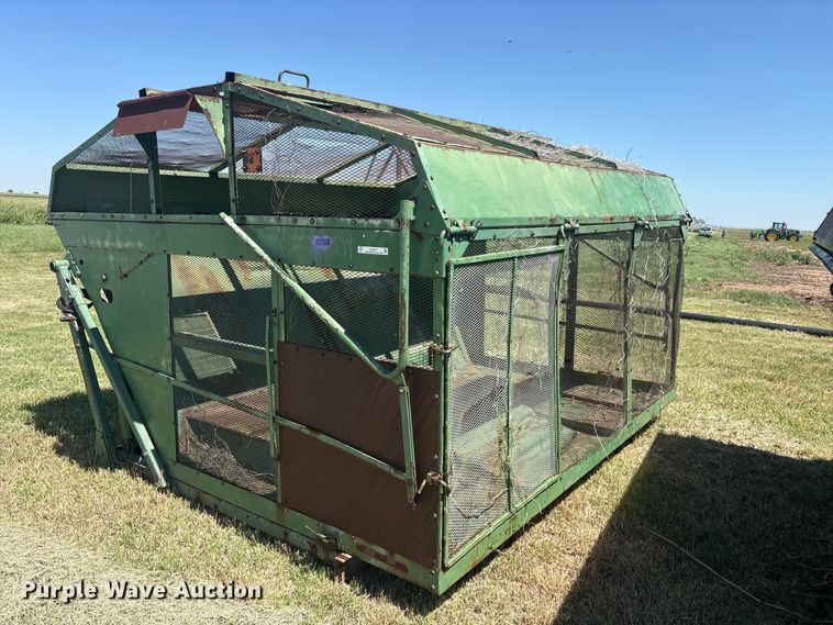 image for item EU5727 John Deere cotton stripper basket