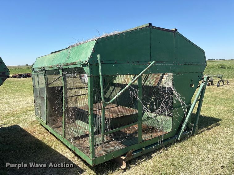 image for item EU5727 John Deere cotton stripper basket