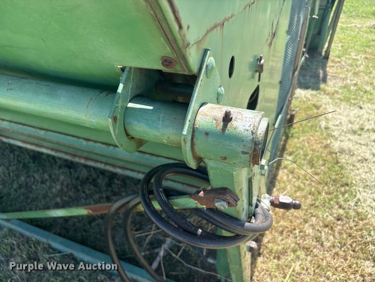 image for item EU5727 John Deere cotton stripper basket