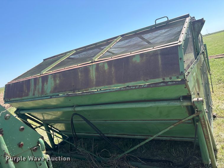 image for item EU5728 John Deere cotton stripper basket