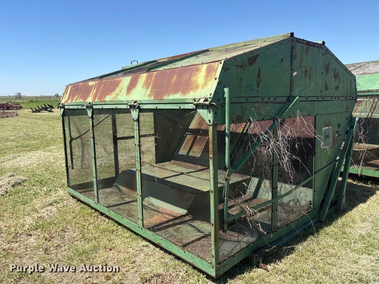 image for item EU5728 John Deere cotton stripper basket
