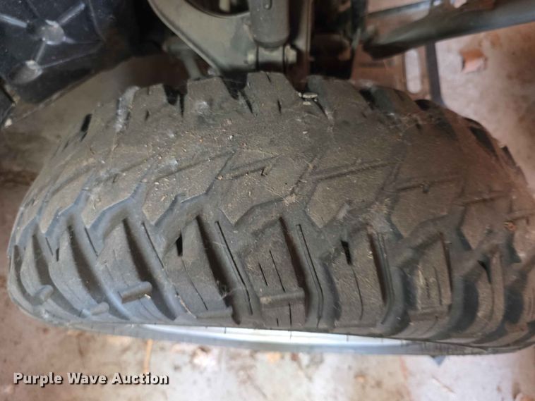 image for item EV2274 2004 Yamaha Grizzly ATV